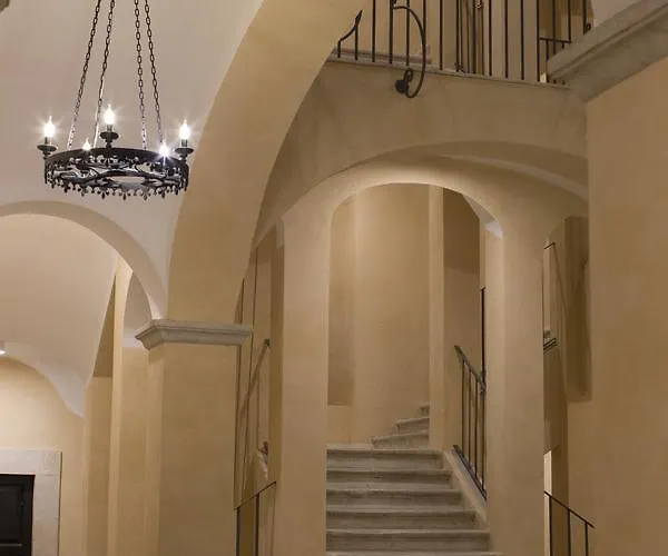 Alojamento de Acomodação e Pequeno-almoço Charme Celestino V° LʼAquila